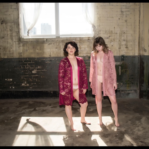 Fuchsia two piece robe set - Picture 10 of 12